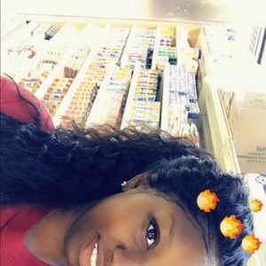 Meet your Posher, Zaina